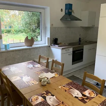 Mit Parkplaetzen Apartmán Oberhausen (North Rhine-Westphalia)